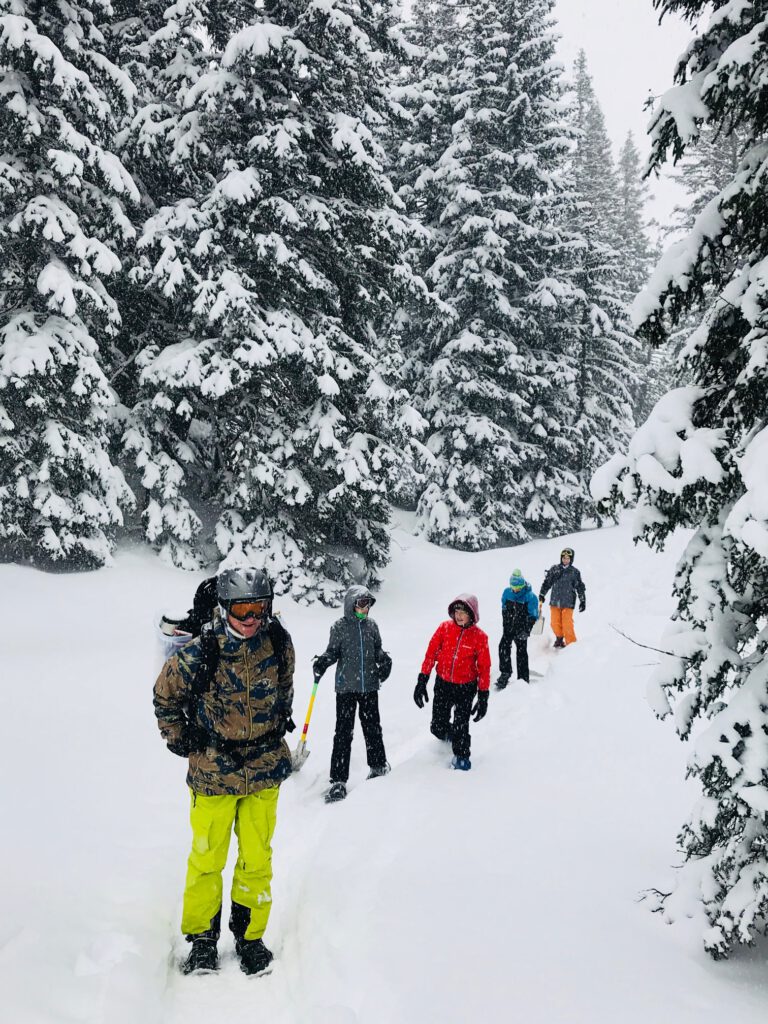Recherche für eine Reisegeschichte für Eltern und Eltern Family in der Tiroler Zugspitzarena